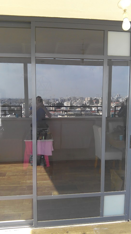 Пошаговая демонстрация услуги замена окон в израиле