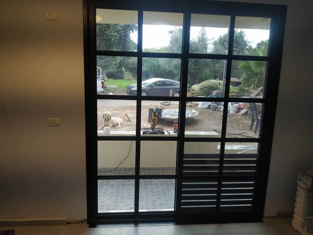 Установка энергосберегающих стекол при замена оконных стекл в израиле