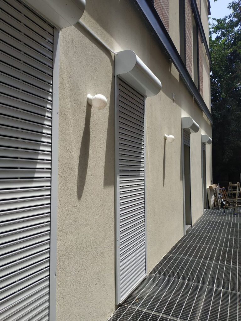 Быстрый и надежный ремонт двигателя для электрических жалюзи в Израиле